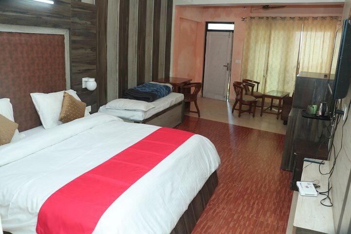 Room 6 of 15