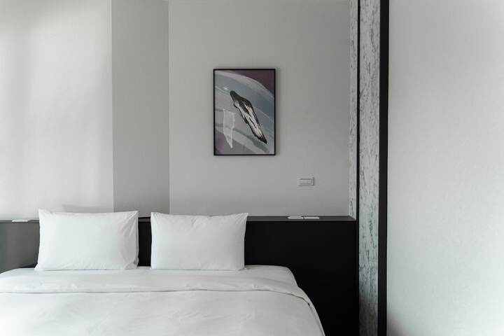 Room 11 of 43