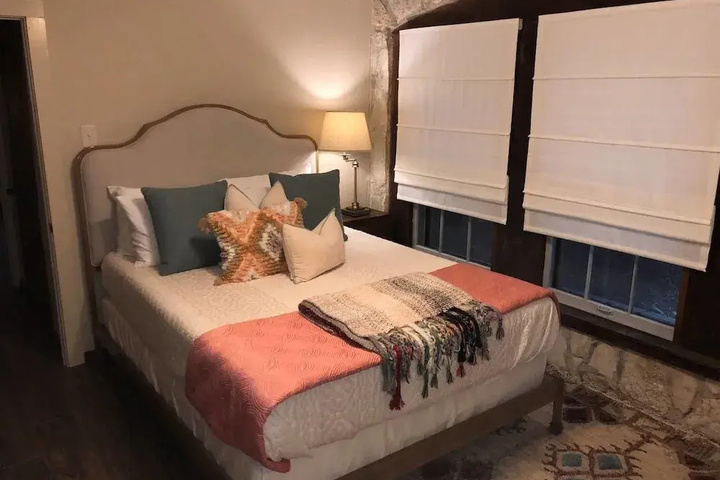 Casa Dealamo Beautiful 2 bd 1 ba Sleeps 6!