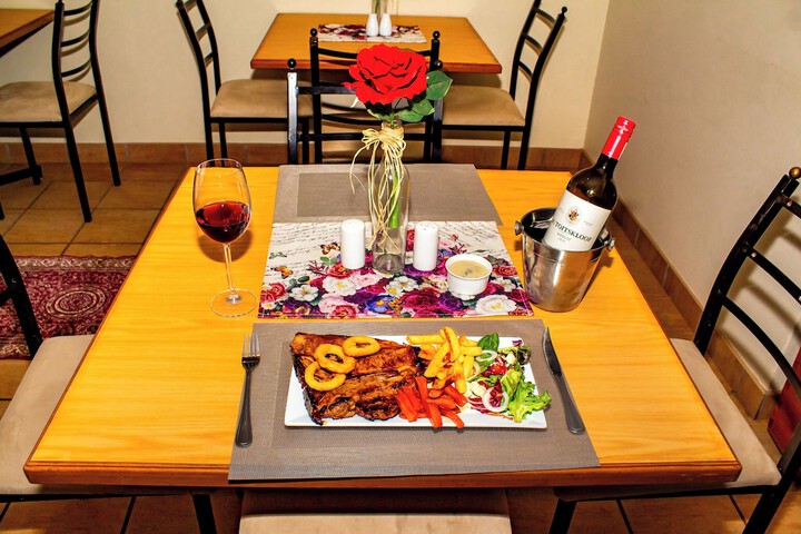 Dining 144 of 188