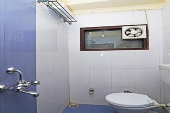 Room 4 of 23