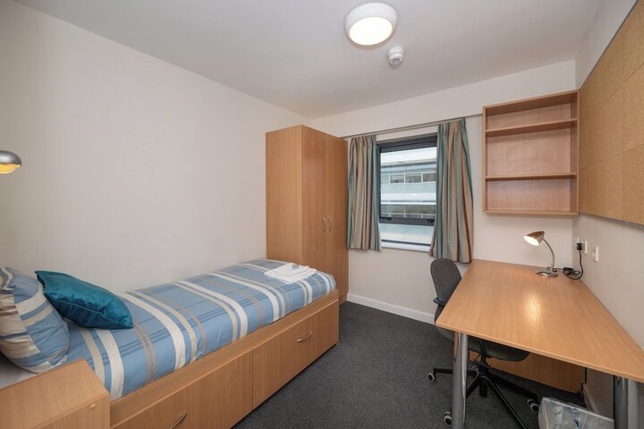 Room 5 of 31