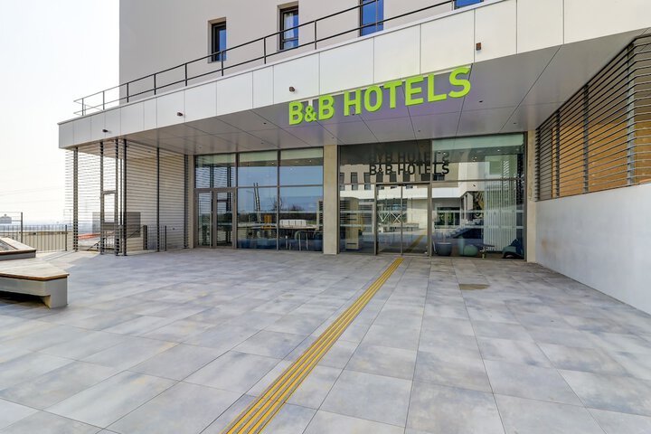 B & B HOTEL Dijon Valmy Toison dOr in Dijon
