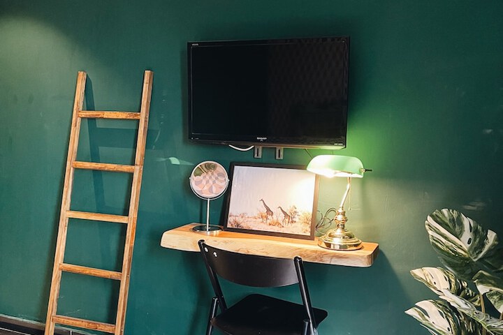 Room 7 of 50