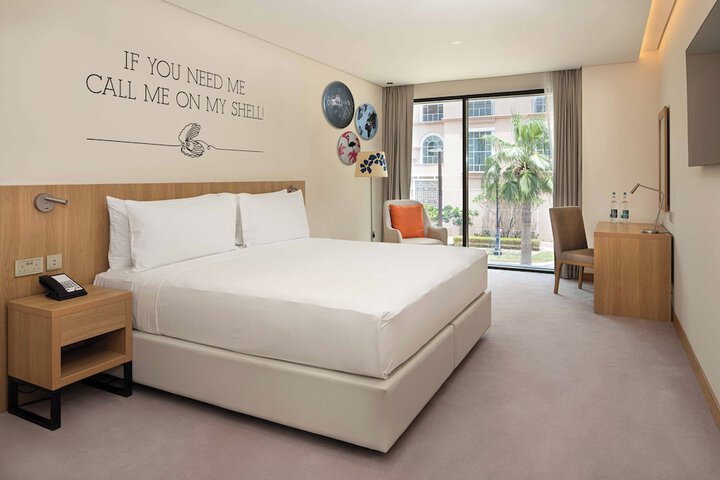 Room 6 of 35