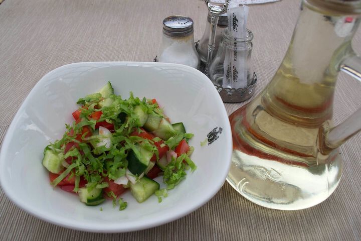 Dining 8 of 34