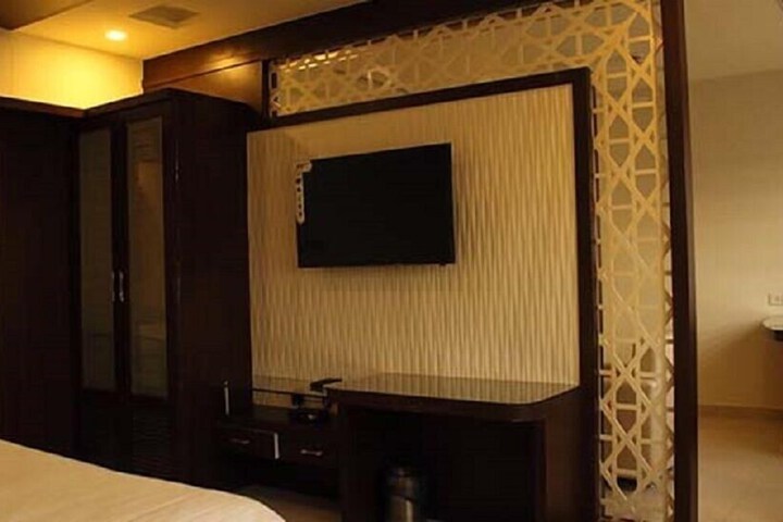 Room 4 of 22