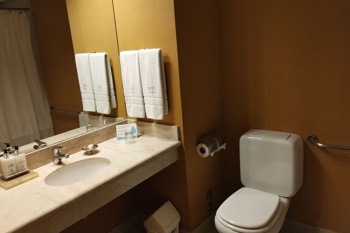 Room 12 of 72