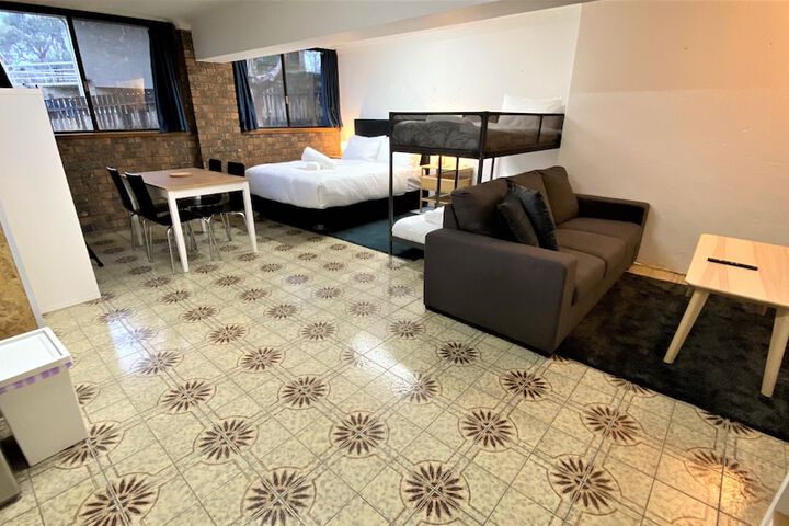 Room 539 of 693