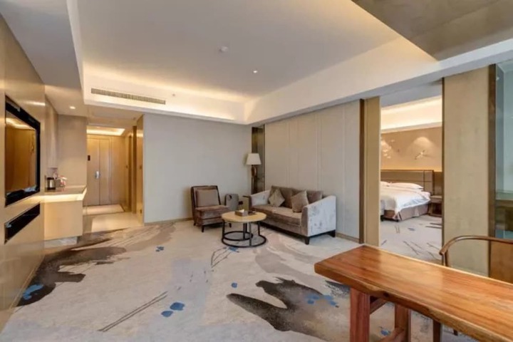 Room 13 of 46