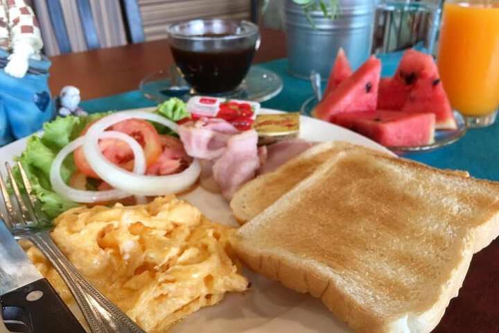 Breakfast/Coffee Service 86 of 97