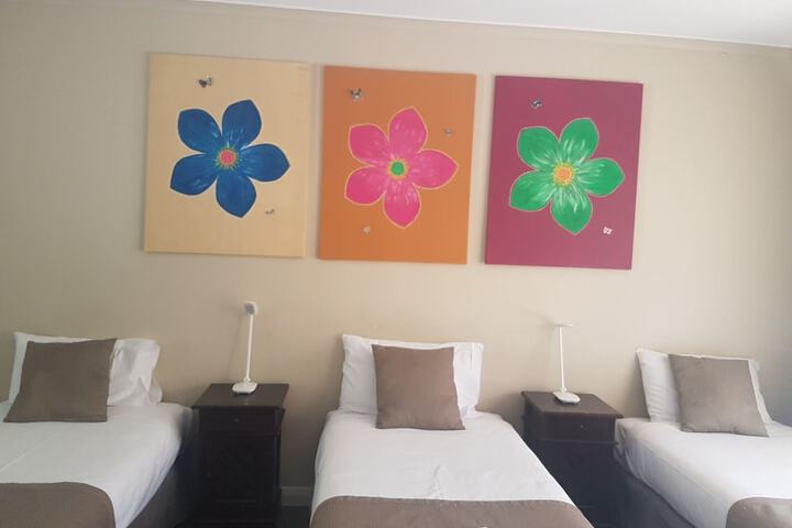 Room 42 of 99
