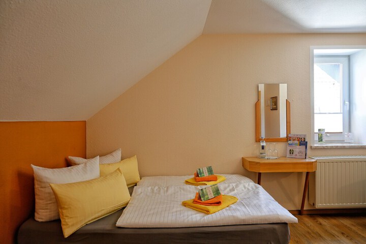 Room 14 of 63