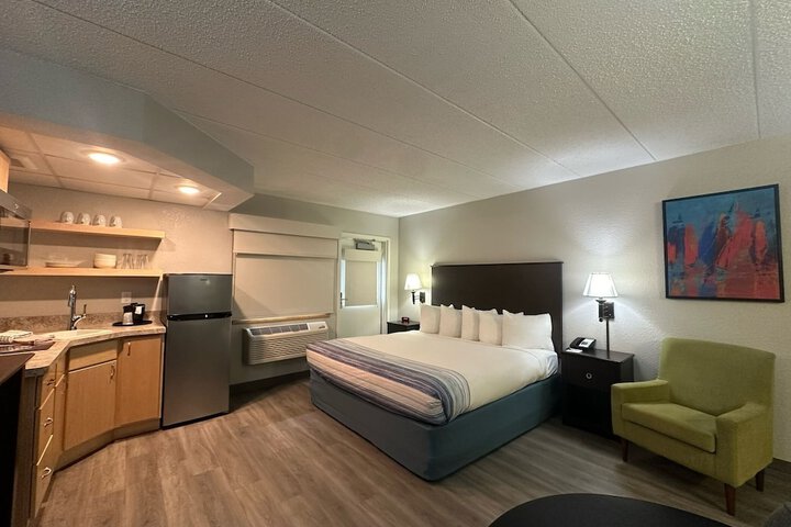 Room 6 of 70