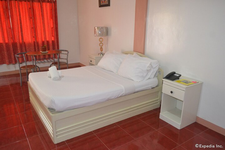 Room 8 of 62