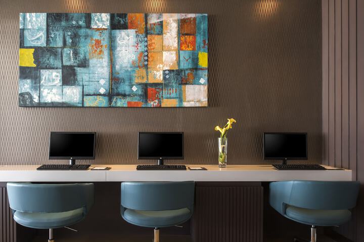 Business Center 42 of 49
