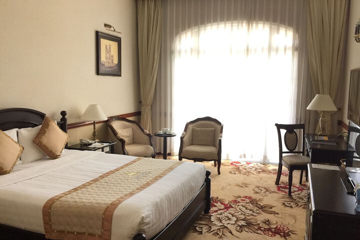 Room 6 of 61