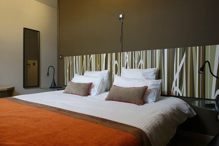 Room 9 of 41