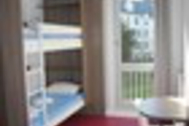 Room 17 of 135