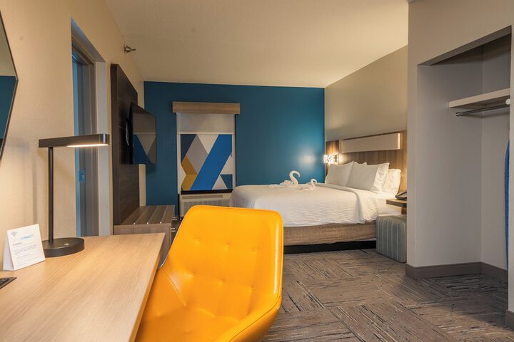 2 Queen Beds Suite (13 of 13)