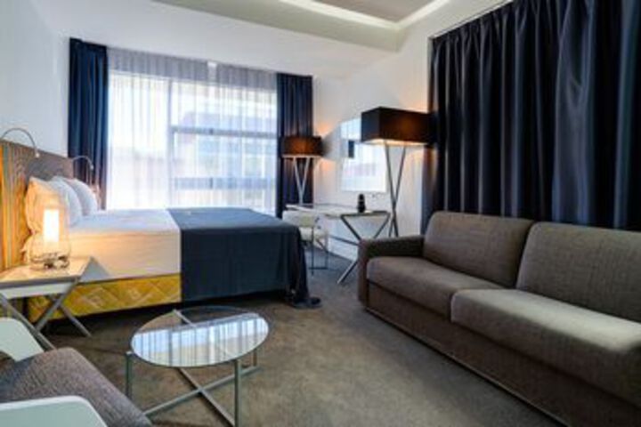 Room 89 of 112