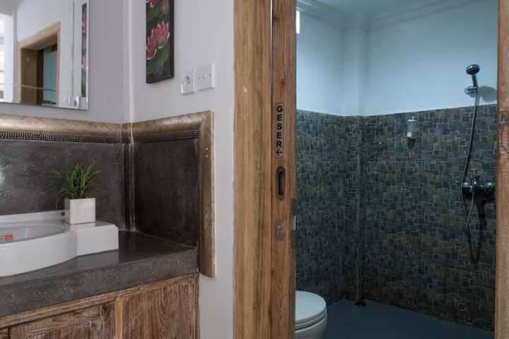 Bathroom Interior Photo