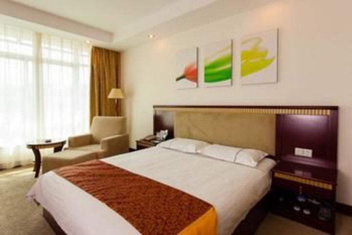 Room 53 of 68