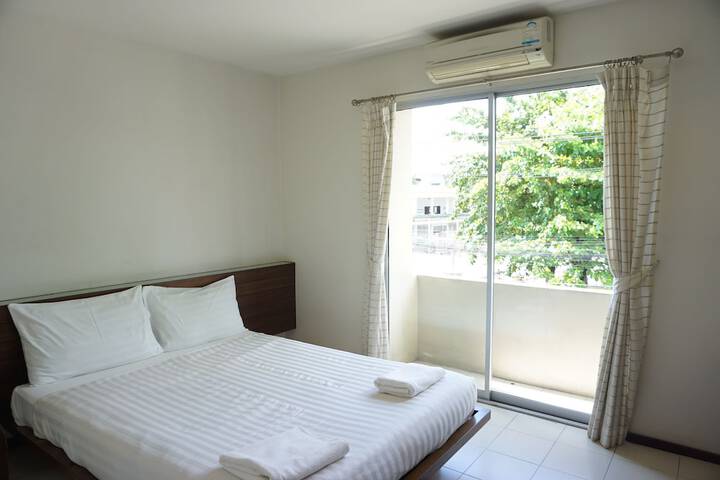 Room 3 of 52