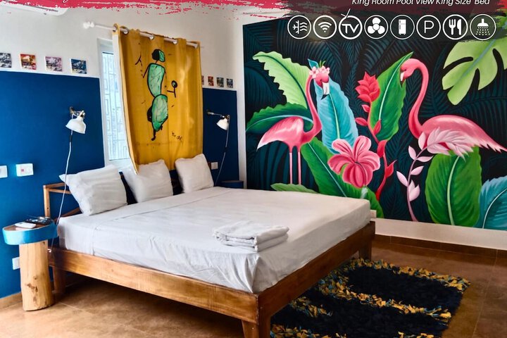 Room 14 of 66