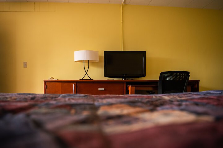 Room 3 of 61