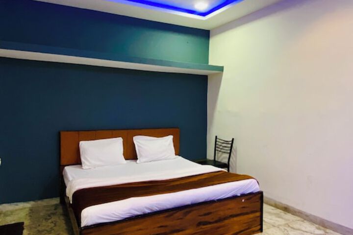 Room 15 of 29