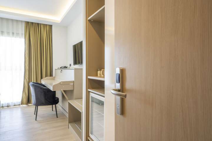 Room 30 of 47