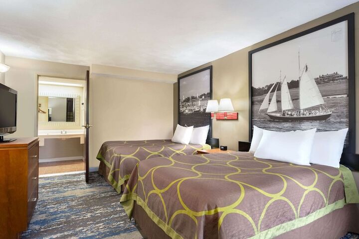 2 Double Beds (1 of 11)