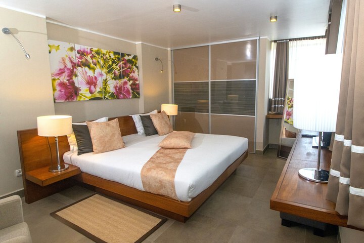 Room 4 of 31