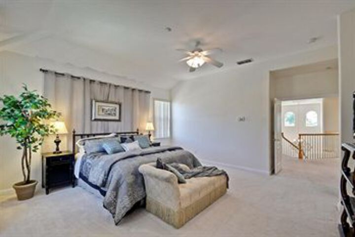 Room 4 of 23