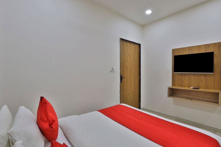 Room 34 of 47