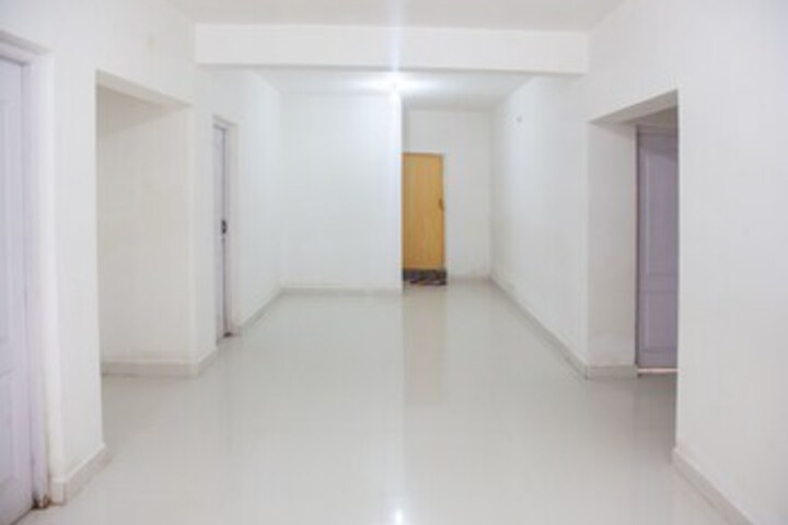 Ballroom/Hall 10 of 24