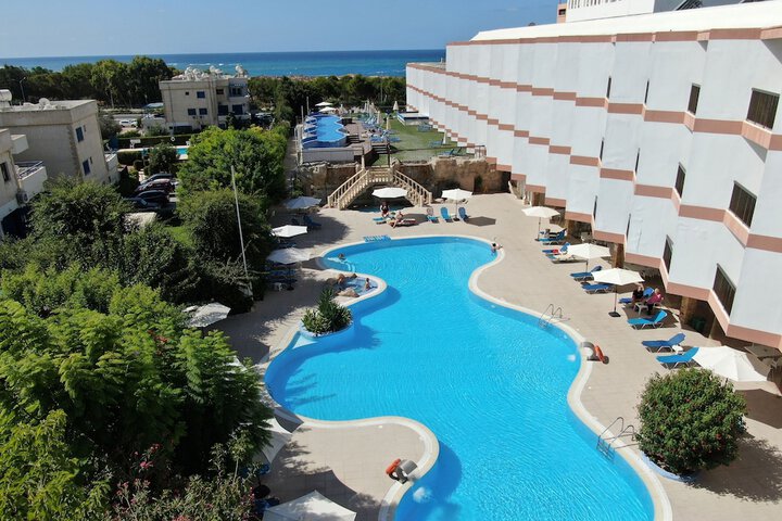 Pool 55 of 123