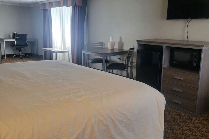 Standard | King Bed (8 of 27)