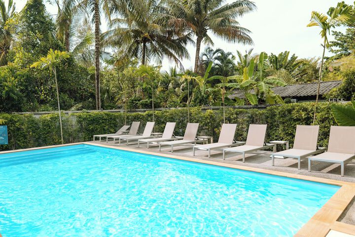 Pool 32 of 49