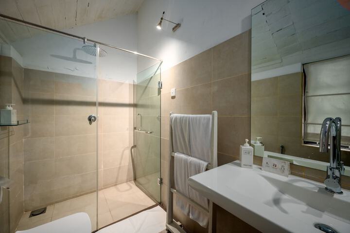 Room 15 of 41