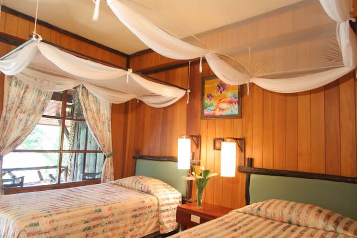 Room 11 of 122