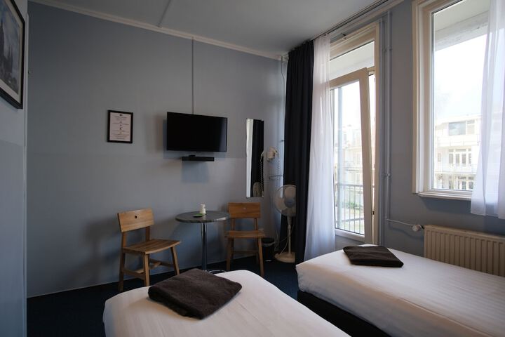 Room 73 of 82