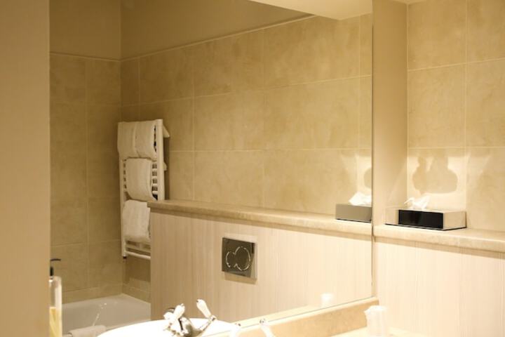 Clean Restrooms