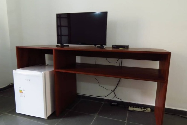 Room 4 of 12