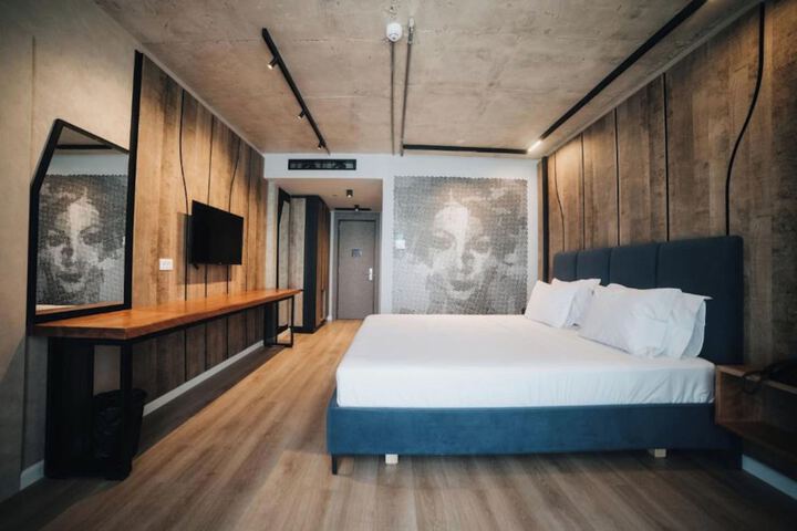 Room 12 of 44