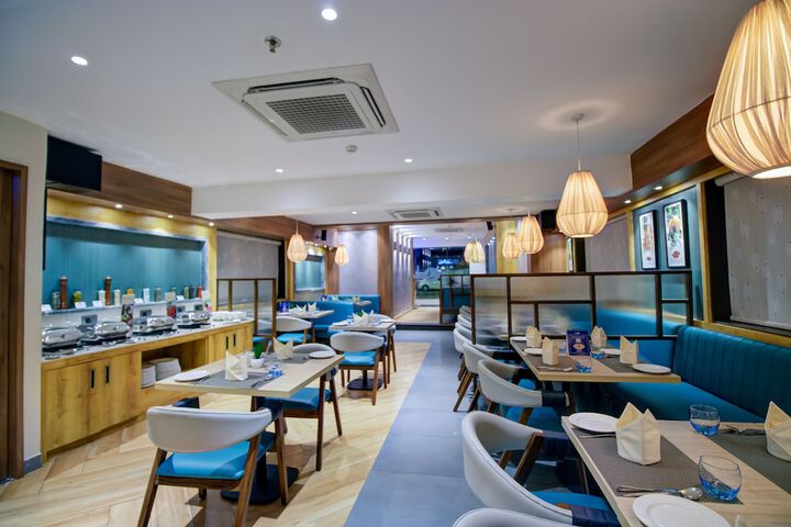 Dining 28 of 51