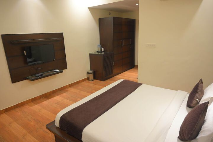 Room 18 of 50