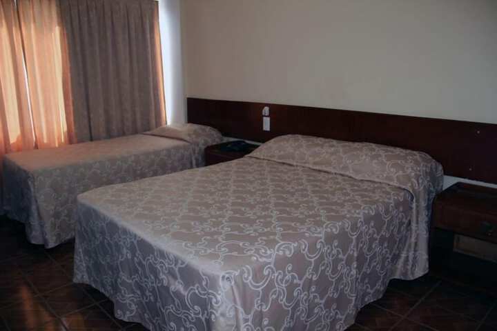 Room 5 of 14