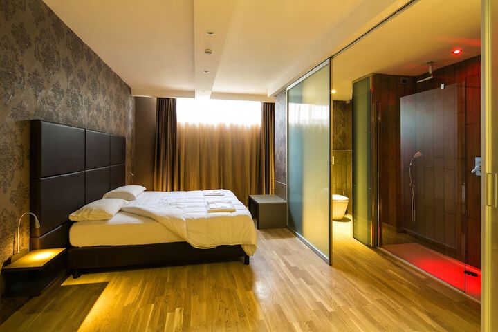 Room 4 of 88